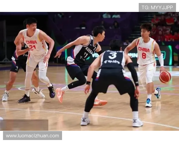 中国男篮全力备战世界杯 目标冲击前八 强队对决成关键战役